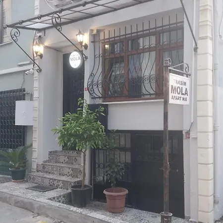 Taksim Mola